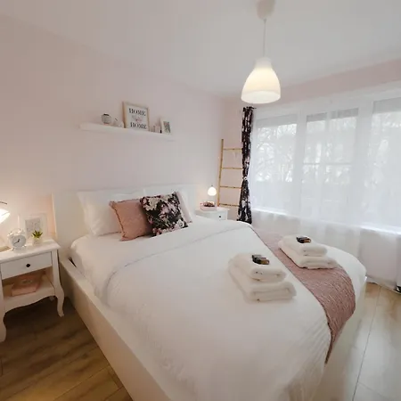 Stylish Flat Near The Sea Garden With Terrace Apartmán